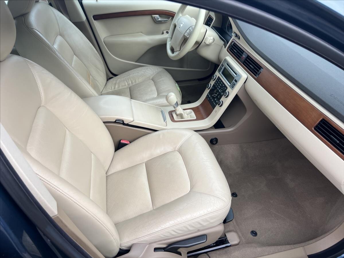 Volvo V70 Kombi 2,4 l 136 kw