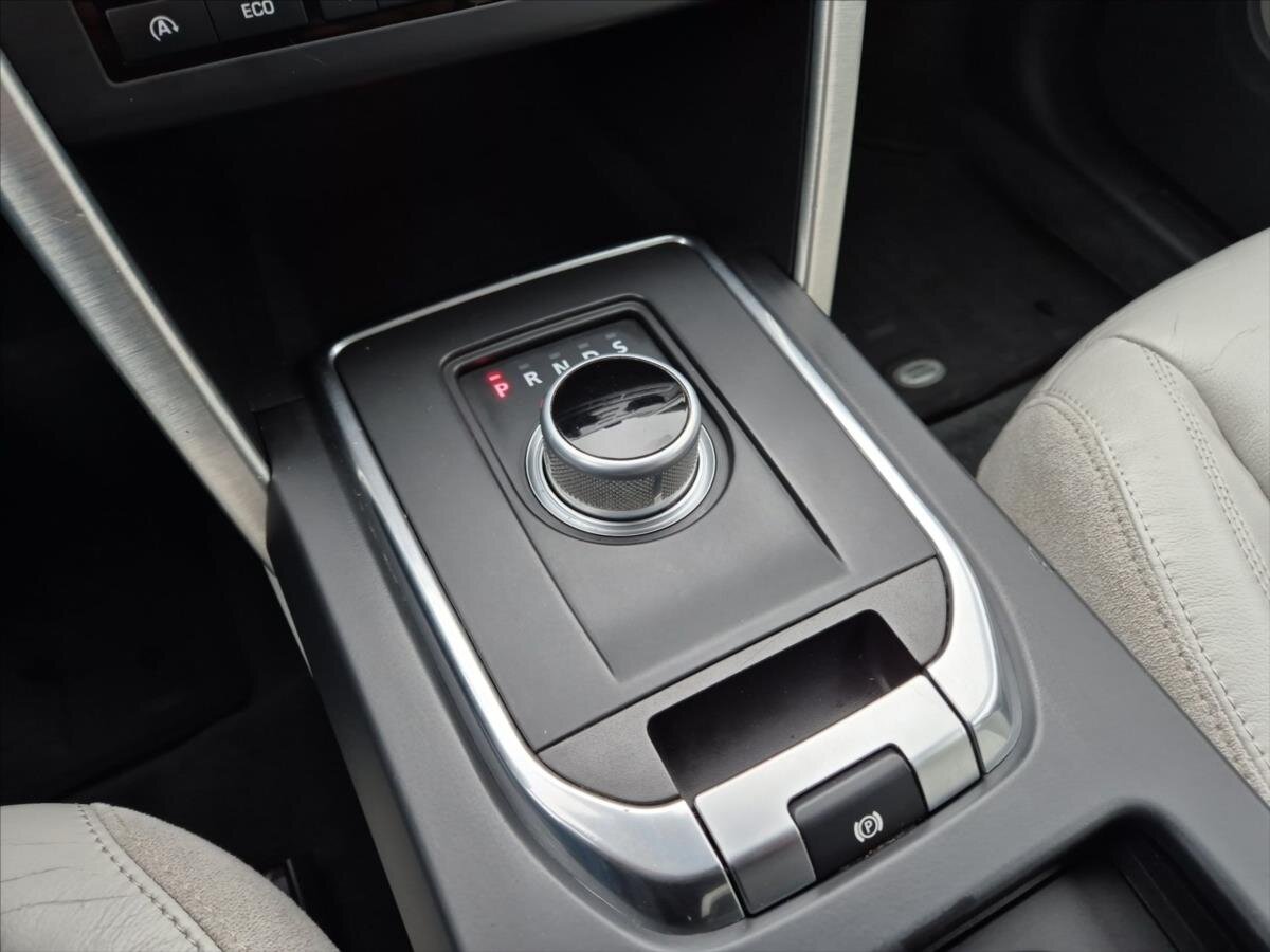 Land Rover Discovery Sport SUV 2,0 l 132 kw