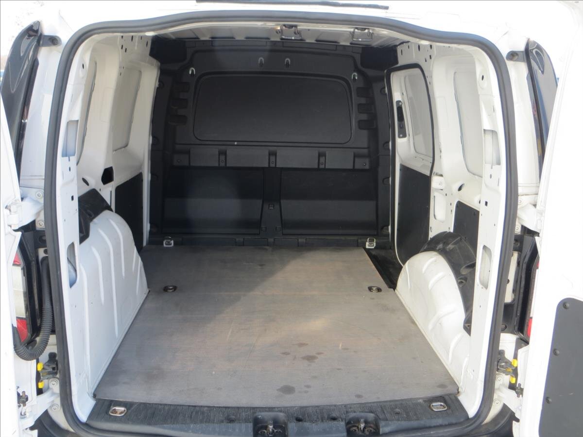 Volkswagen Caddy Skříň 2,0 l 75 kw