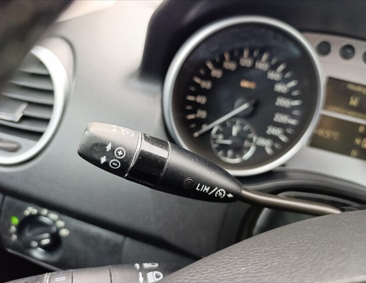 Mercedes-Benz Třídy M SUV 3,0 l 165 kw