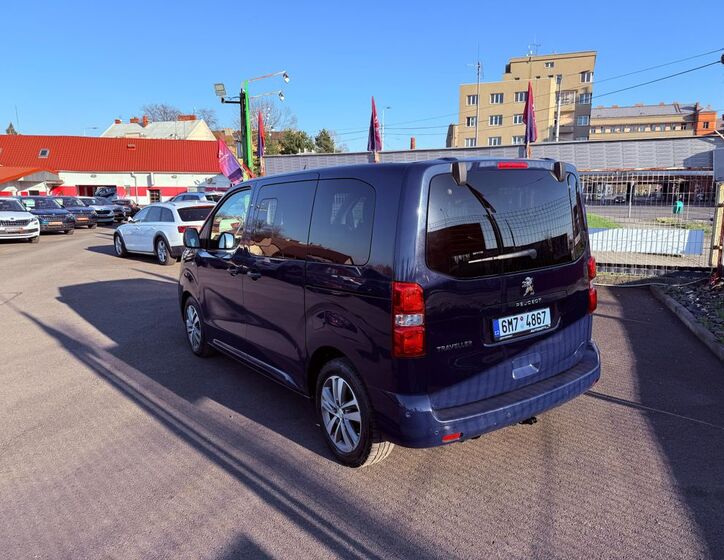 Peugeot Traveller 8