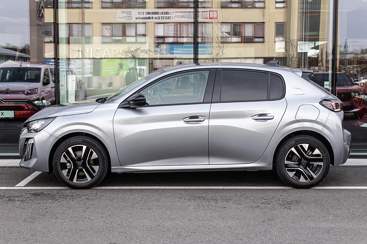 Peugeot 208 Hatchback 1,2 l 81 kw