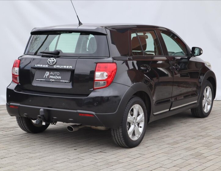 Toyota Urban Cruiser Hatchback 1,3 l 74 kw