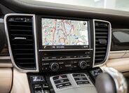 Porsche Panamera 12