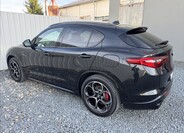 Alfa Romeo Stelvio 10