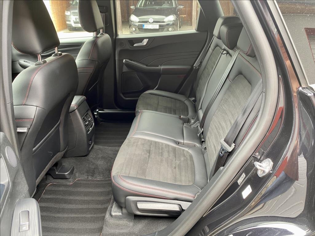 Ford Kuga SUV / Terénní 2,0 l 110 kw