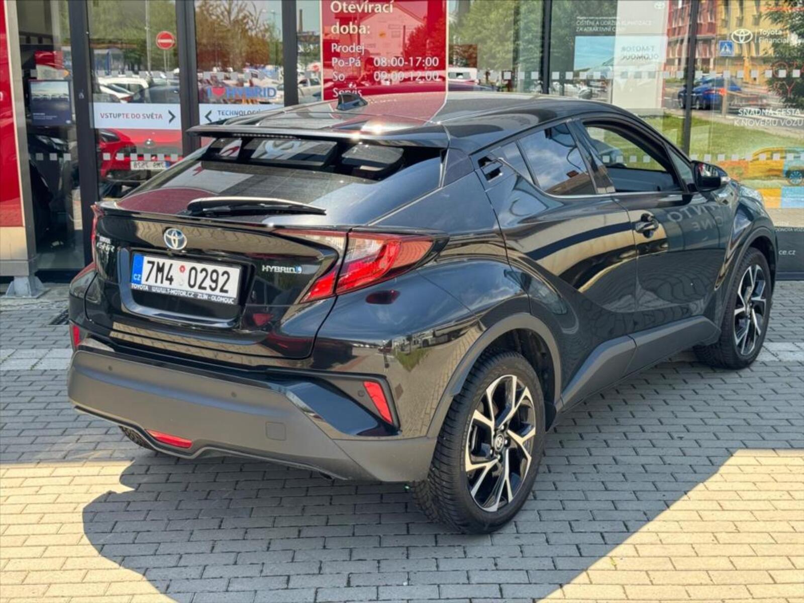 Toyota C-HR 3