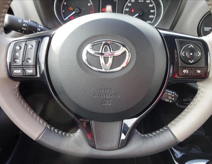 Toyota Yaris 40