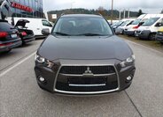 Mitsubishi Outlander 4
