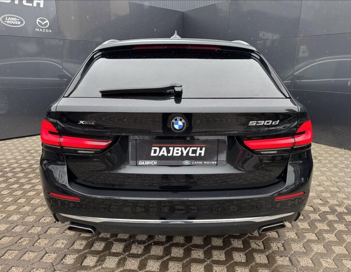 BMW Řada 5 Kombi 3,0 l 210 kw