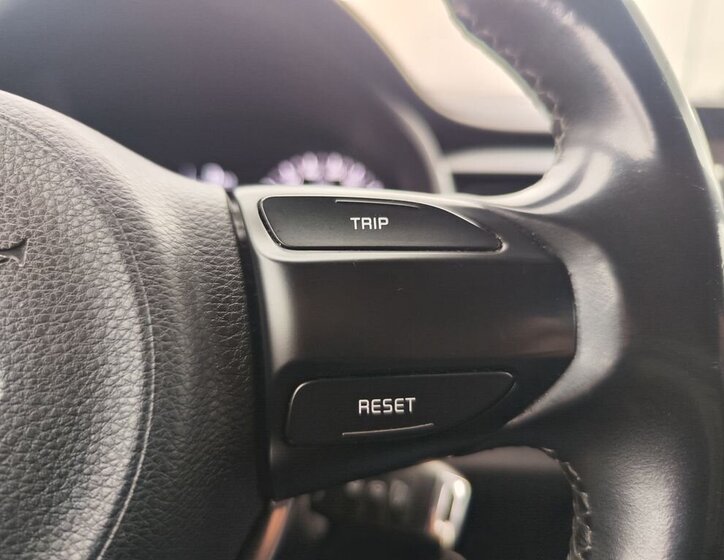 KIA Stonic Hatchback 1,2 l 62 kw