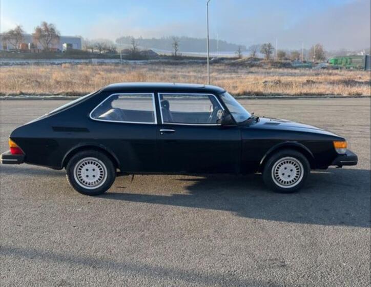 Saab 900 5