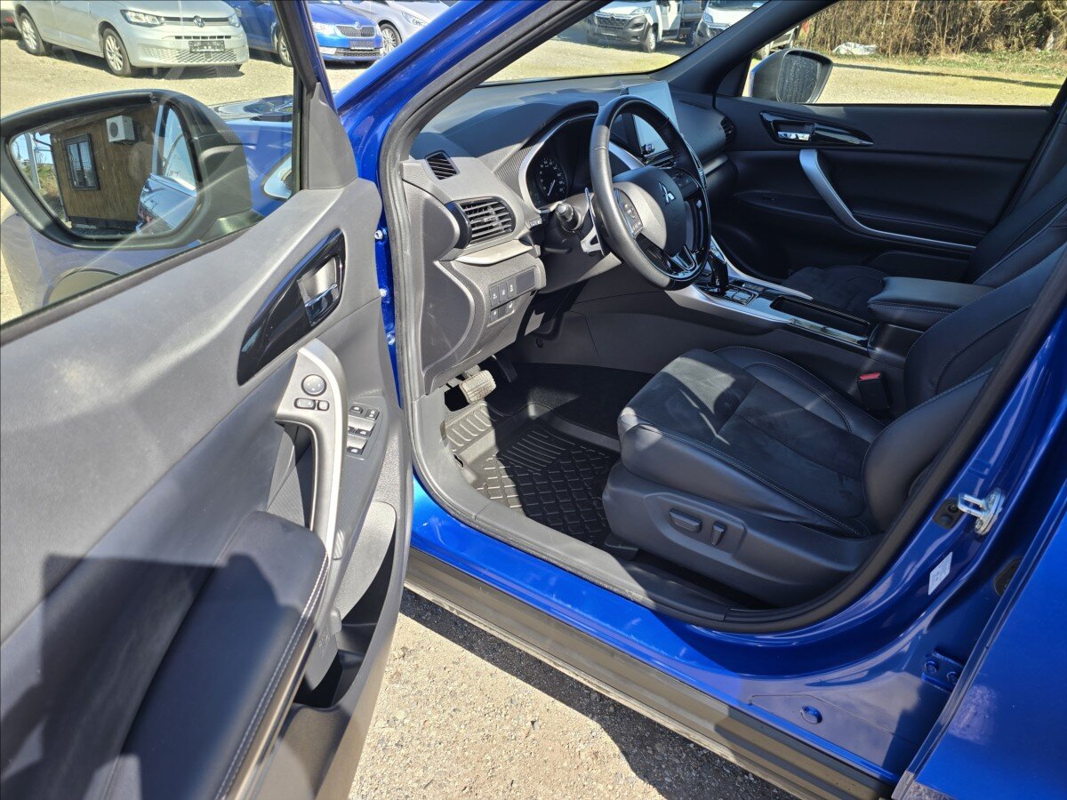 Mitsubishi Eclipse Cross CUV / Crossover 2,4 l 72 kw