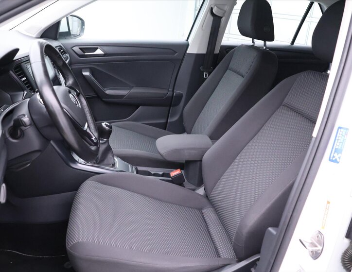 Volkswagen T-Roc SUV / Terénní 999,0 85 kw