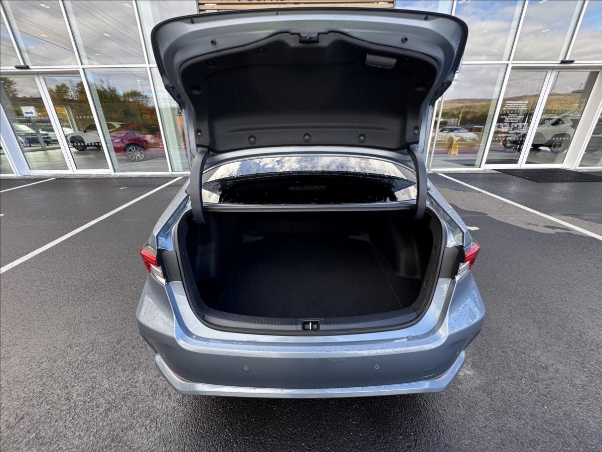 Toyota Corolla Sedan / Limuzína 1,8 l 72 kw