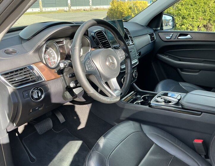 Mercedes-Benz GLS SUV / Terénní 3,0 l 190 kw