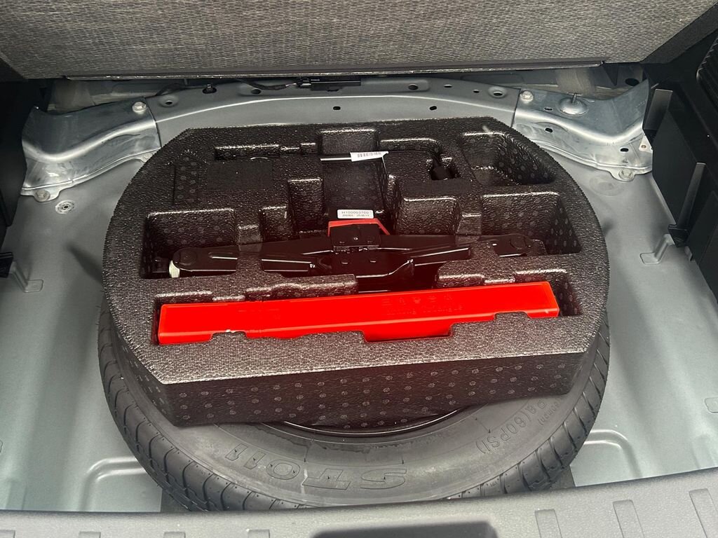 Dongfeng Ostatní SUV / Terénní 1,5 l 145 kw