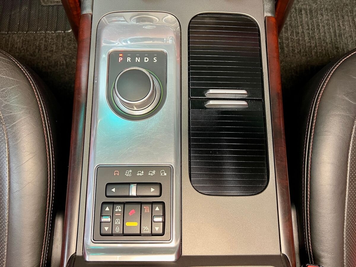 Land Rover Range Rover SUV / Terénní 4,4 l 230 kw