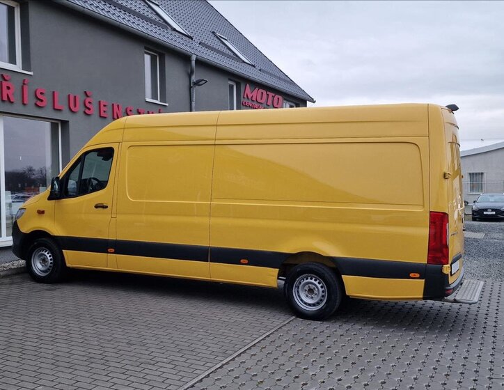 Mercedes-Benz Sprinter Skříň 2,1 l 105 kw