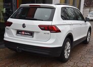 Volkswagen Tiguan 8
