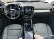 Volvo XC40 SUV / Terénní 2,0 l 145 kw