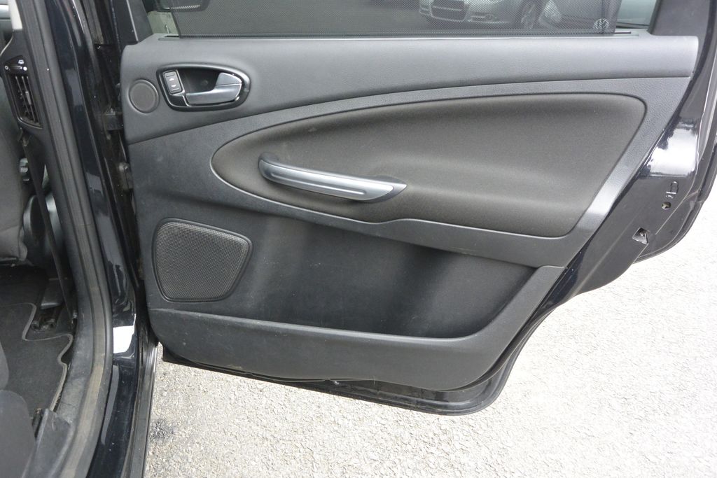 Ford S-MAX MPV 2,2 l 147 kw