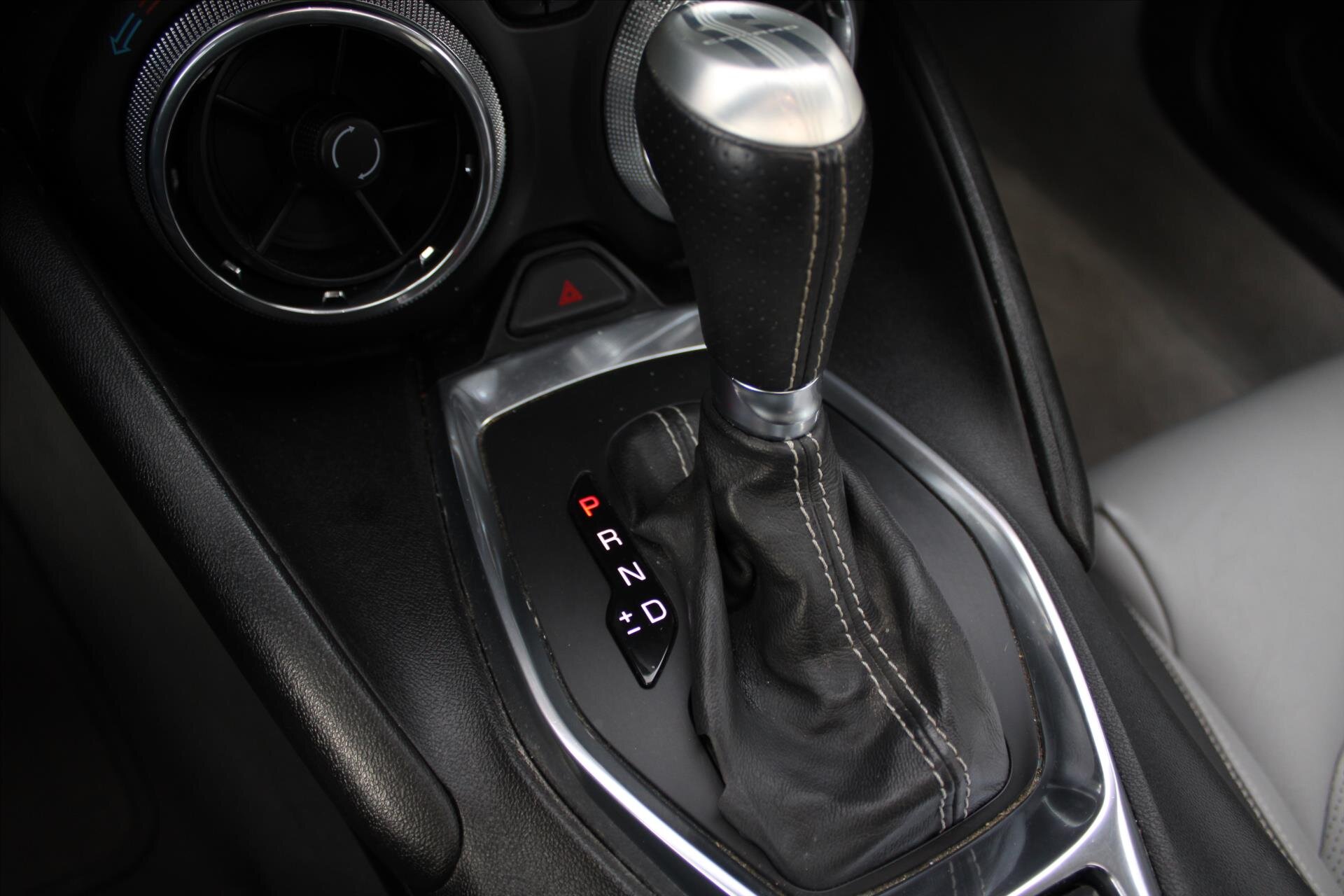 Chevrolet Camaro Kupé 6,2 l 339 kw