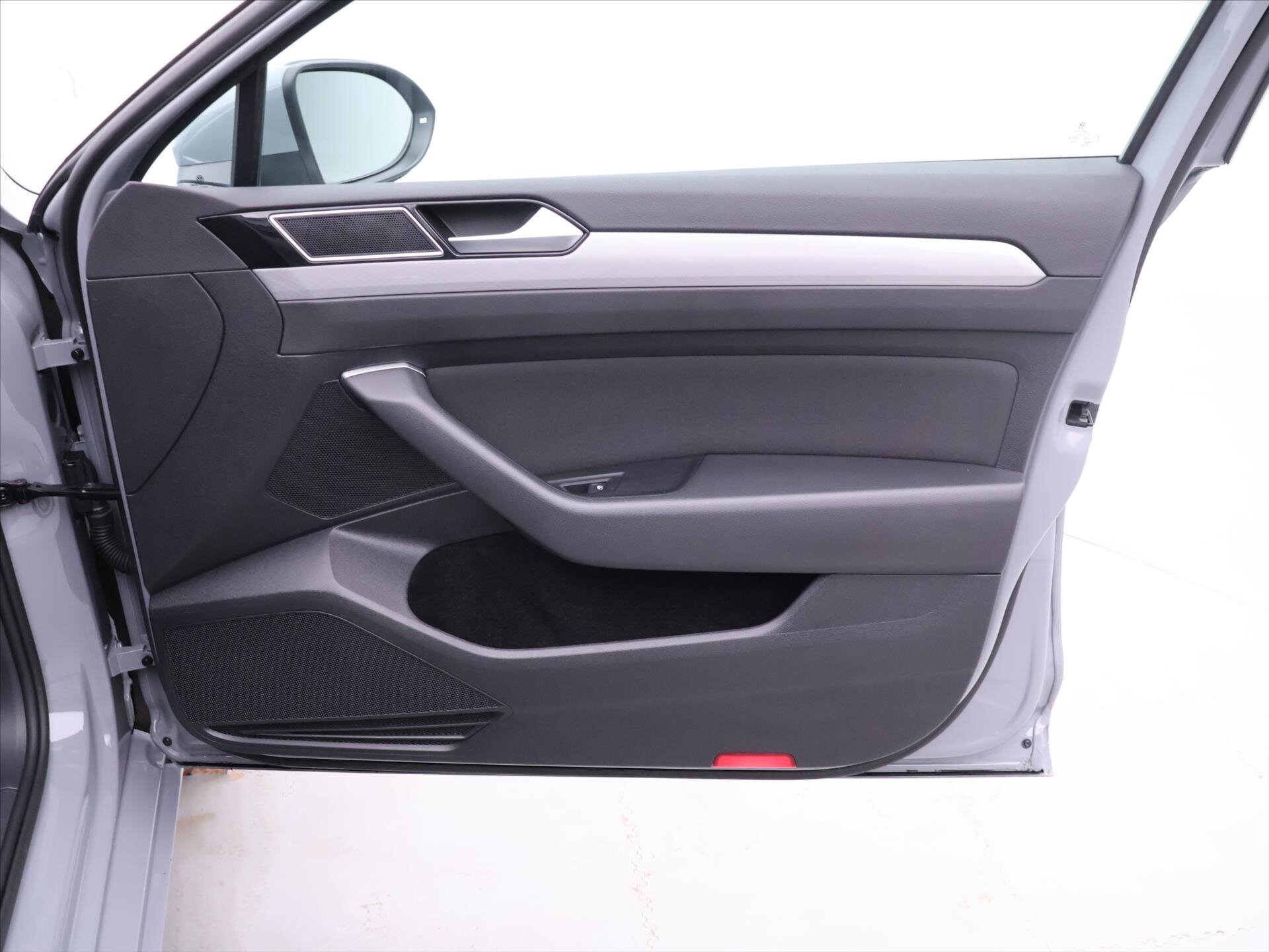 Volkswagen Passat Sedan / Limuzína 1,5 l 110 kw