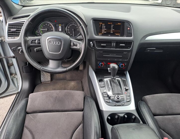 Audi Q5 SUV / Terénní 2,0 l 155 kw
