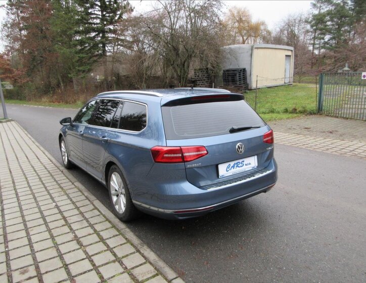 Volkswagen Passat Kombi 1,6 l 88 kw