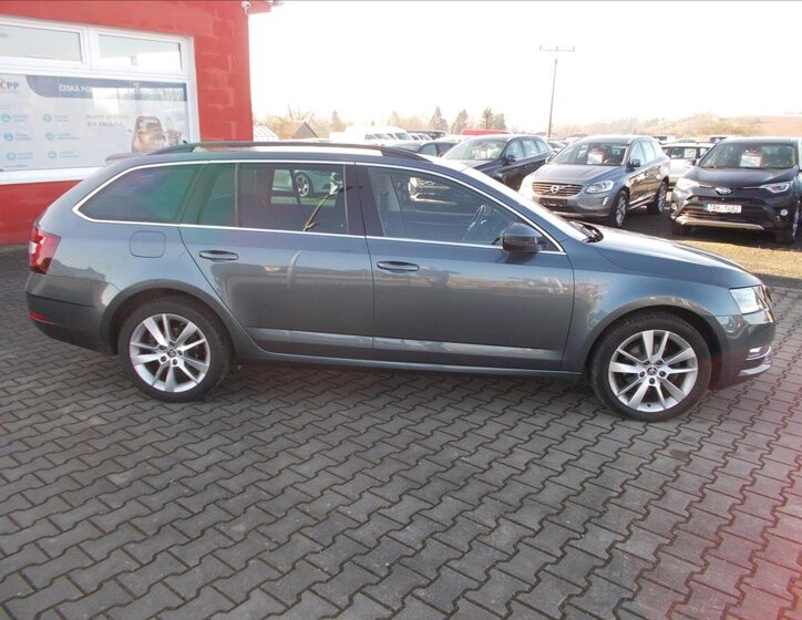Škoda Octavia 9