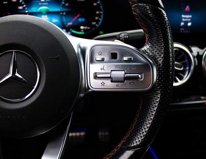 Mercedes-Benz GLA 12