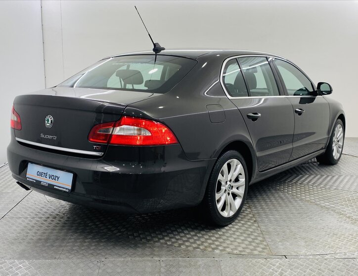Škoda Superb 2