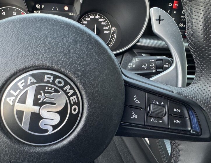 Alfa Romeo Stelvio SUV 2,0 l 206 kw