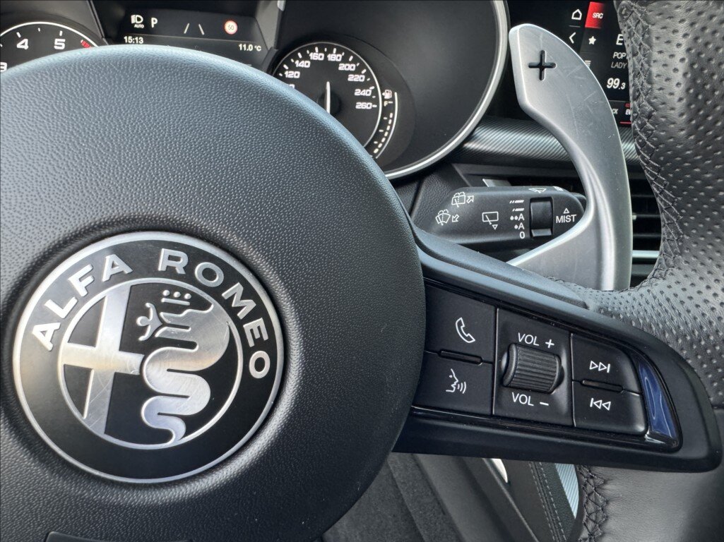 Alfa Romeo Stelvio SUV 2,0 l 206 kw