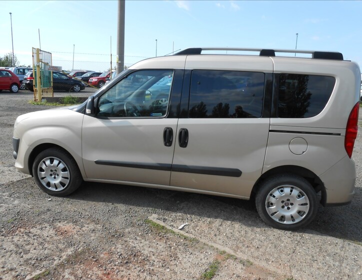 Fiat Dobló 10