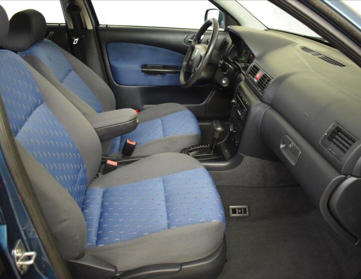 Škoda Octavia Liftback 1,9 l 66 kw