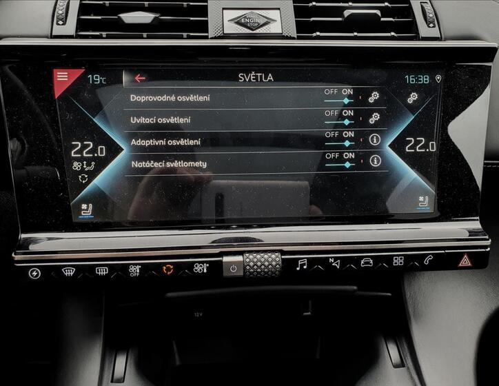 DS Automobiles DS7 Crossback 32