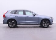 Volvo XC60 8