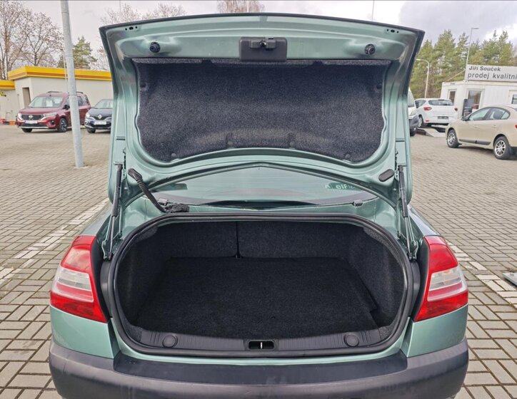 Renault Mégane Sedan / Limuzína 1,4 l 72 kw