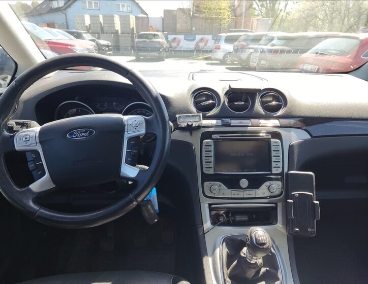 Ford Galaxy Kombi 2,0 l 103 kw