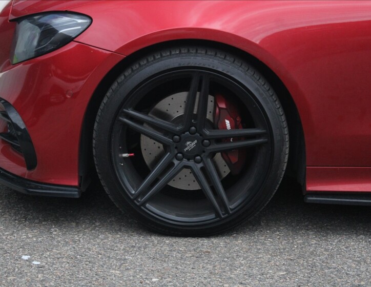 Mercedes-Benz Třídy E 12