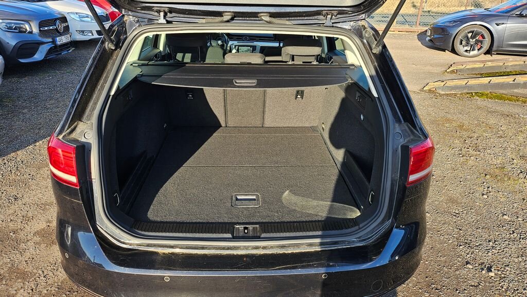 Volkswagen Passat Kombi 1,6 l 88 kw