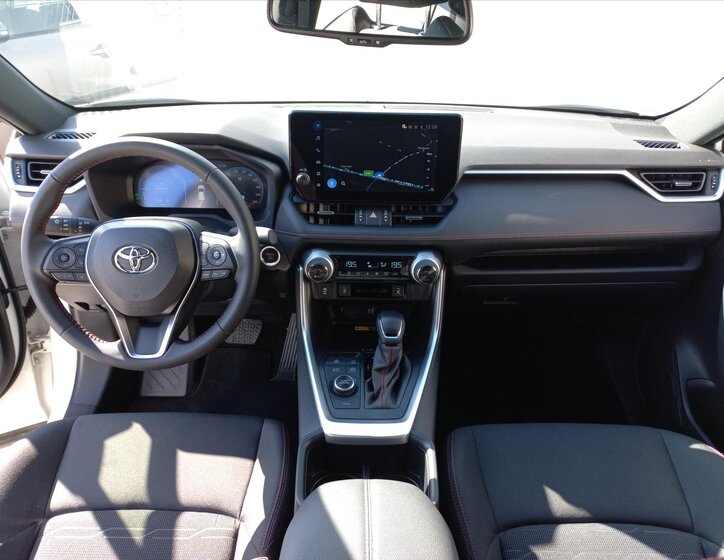 Toyota RAV4 SUV / Terénní 2,5 l 136 kw