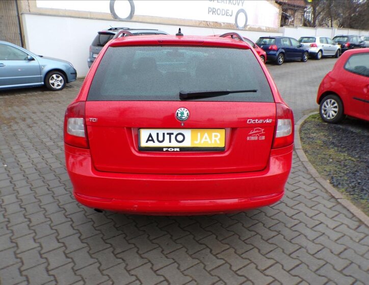 Škoda Octavia Kombi 2,0 l 103 kw