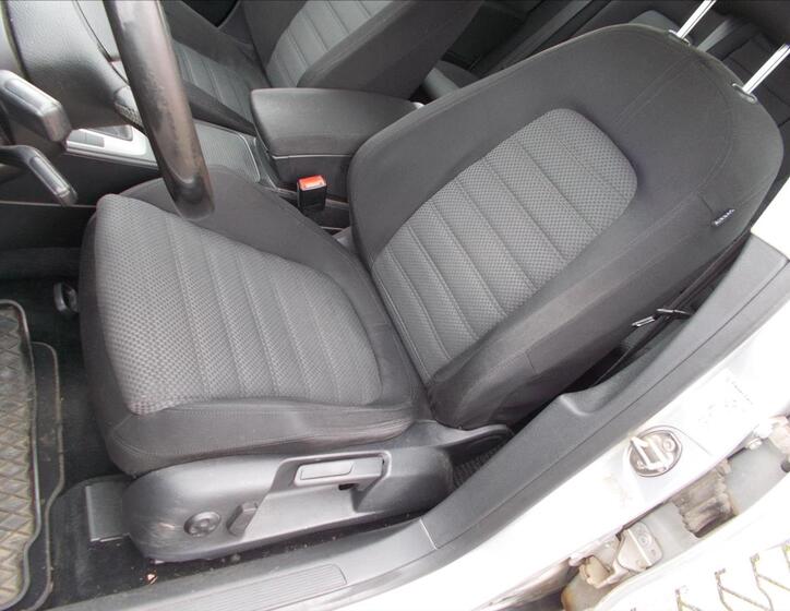 Volkswagen Passat 16