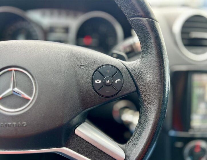 Mercedes-Benz Třídy M SUV 3,0 l 165 kw