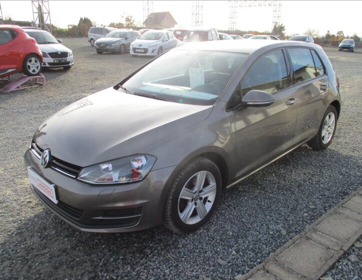 Volkswagen Golf Hatchback 1,2 l 77 kw