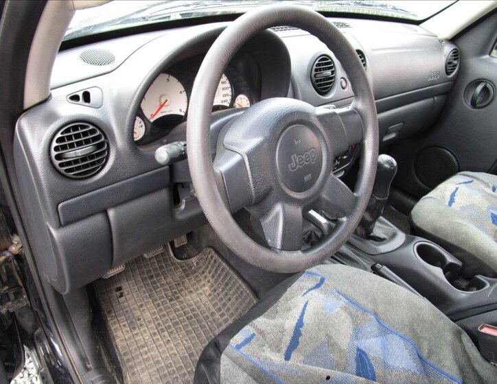 Jeep Cherokee Kombi 2,5 l 105 kw