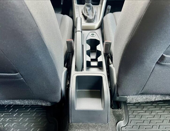 Volkswagen Polo Hatchback 999,0 70 kw